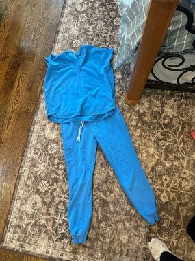 FIGS CAPRI BLUE WOMENS RAFAELA AND ZAMORA SET